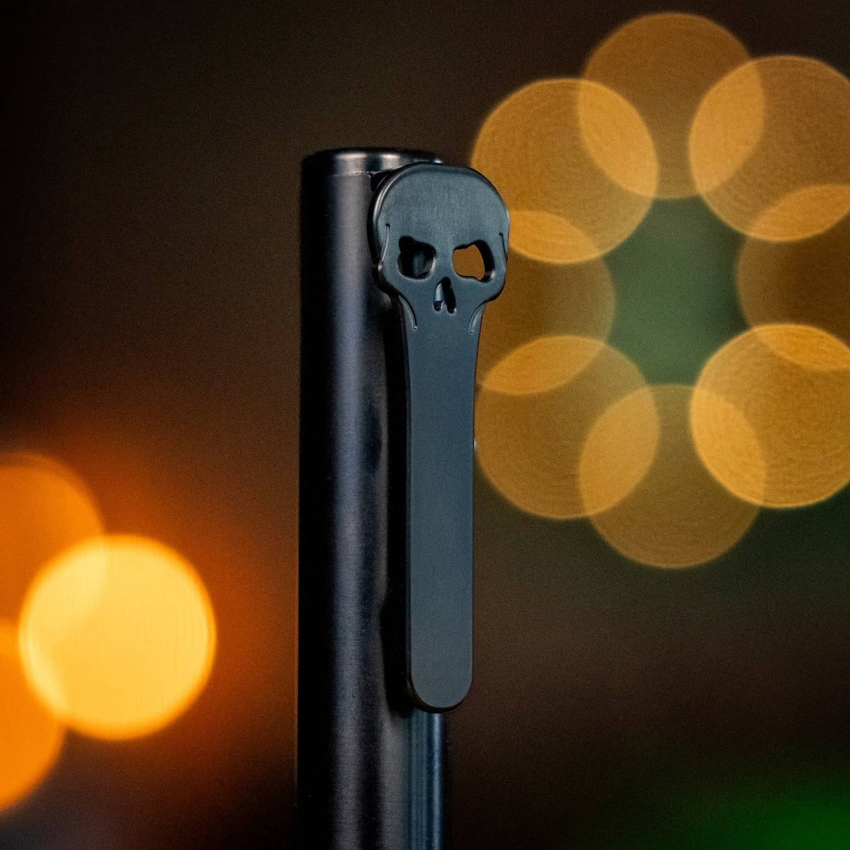 Chaves pens in black finish featuring a skull clip for a bold design and unique style